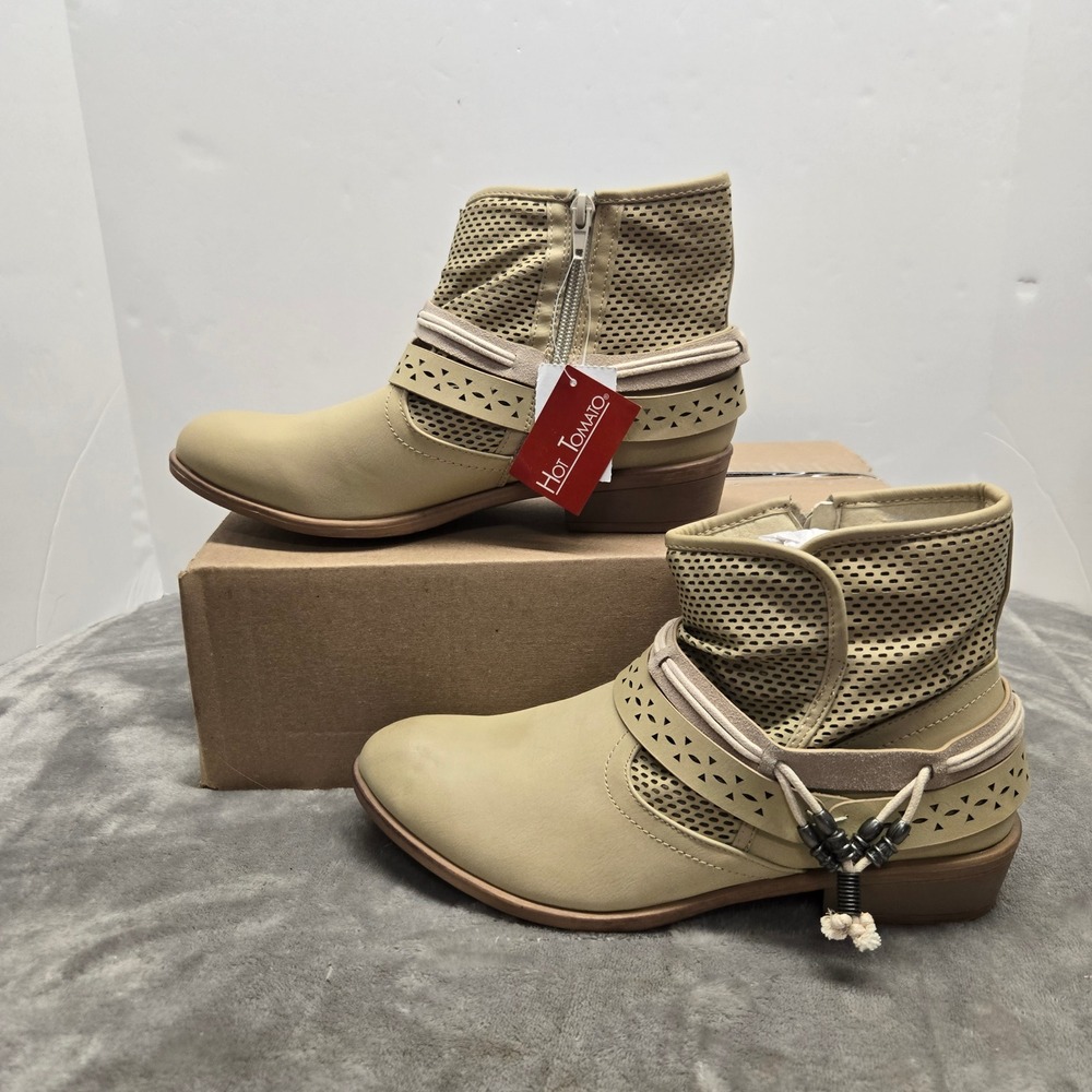 Hot Tomato Womens Tan Perforated Ankle Boots Laser Cut Boho Booties Size 9.5 M